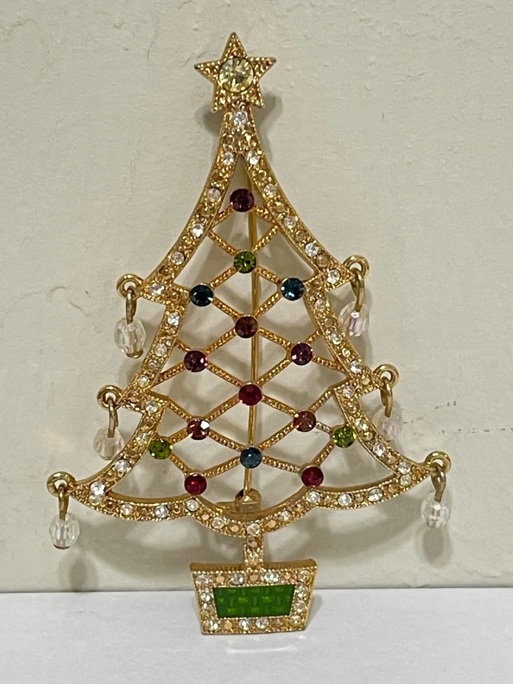 Vintage Avon 2005 2nd Annual Sparkly Multicolor Rhinestone Christmas Tree Brooch